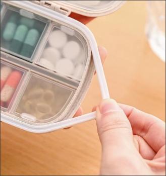 Pillen Box 8 Fächer